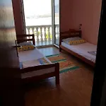 Nina Apartamento Pag Town