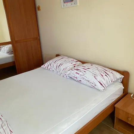 Apartman Nina * Pag Town